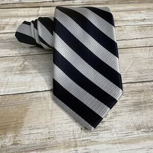 Paul Fredrick Imported Silk Neck Tie Navy Silver Striped 59” x 3.5”